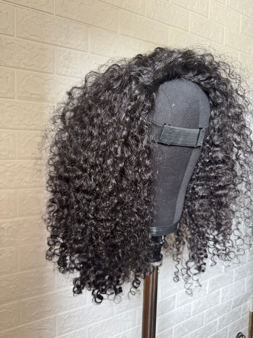 Halfwig: Burmese Curly | Luxe