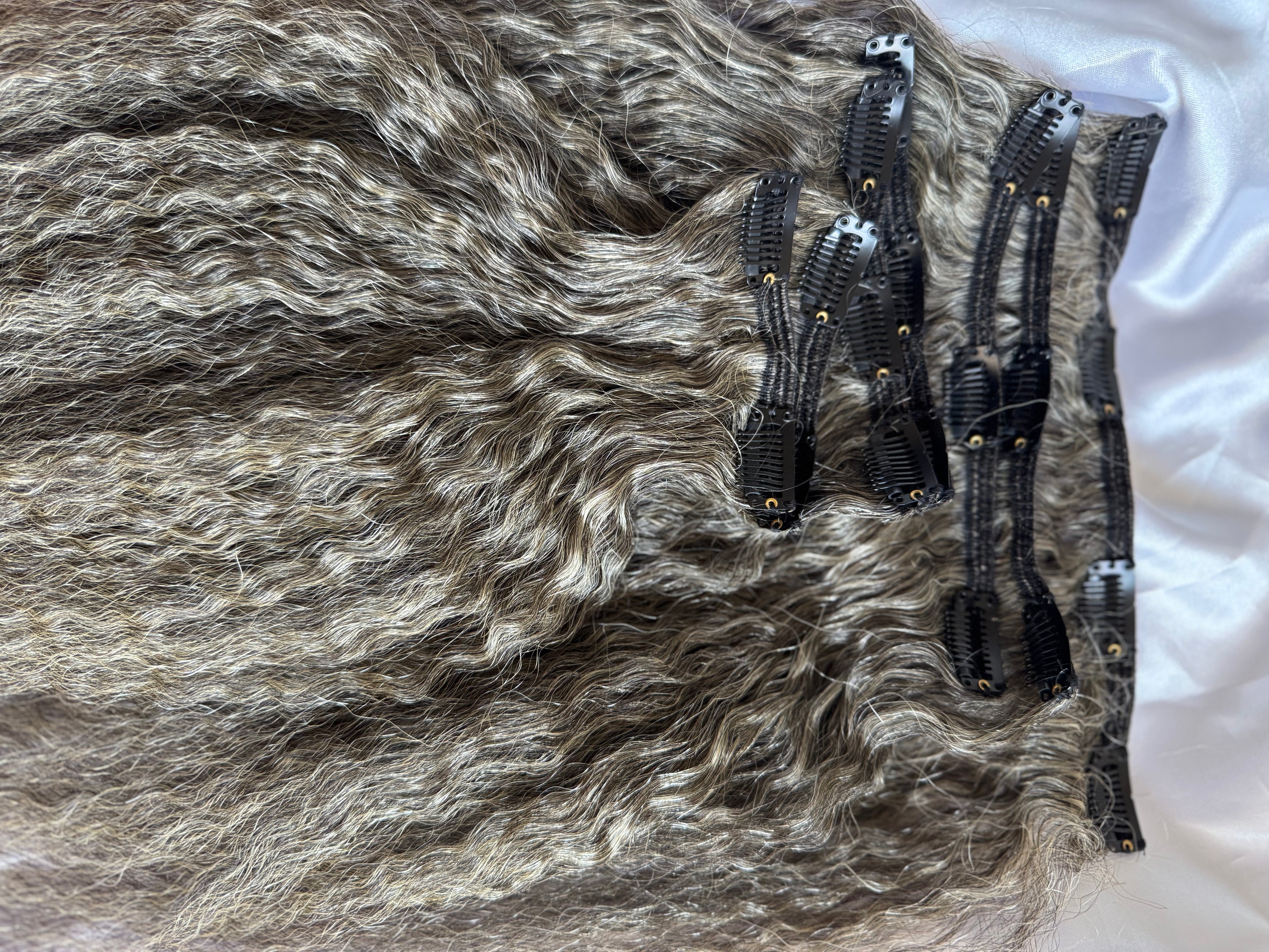 Clip Ins: Kinky Straight | Gray