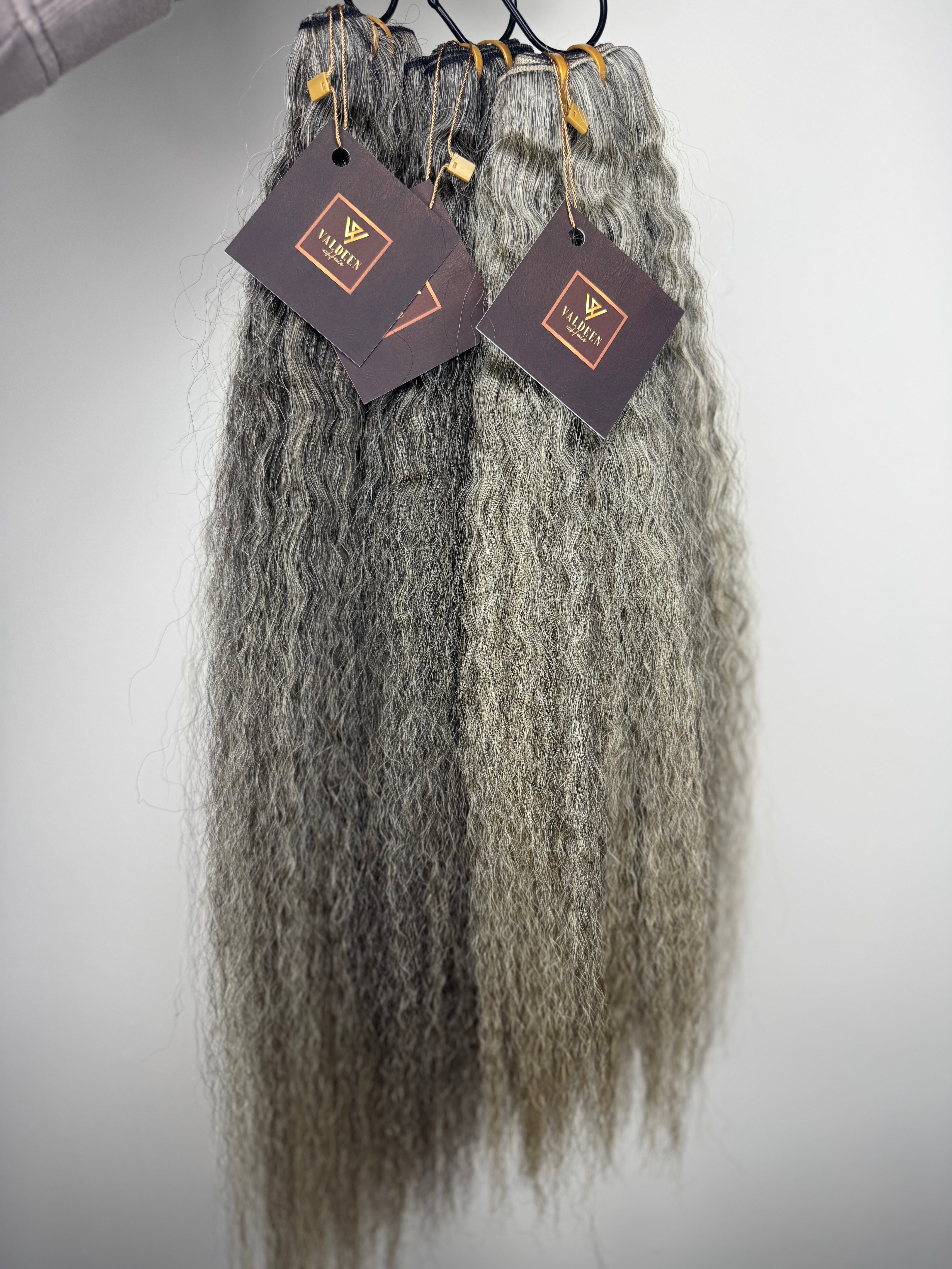 Kinky Straight | Gray