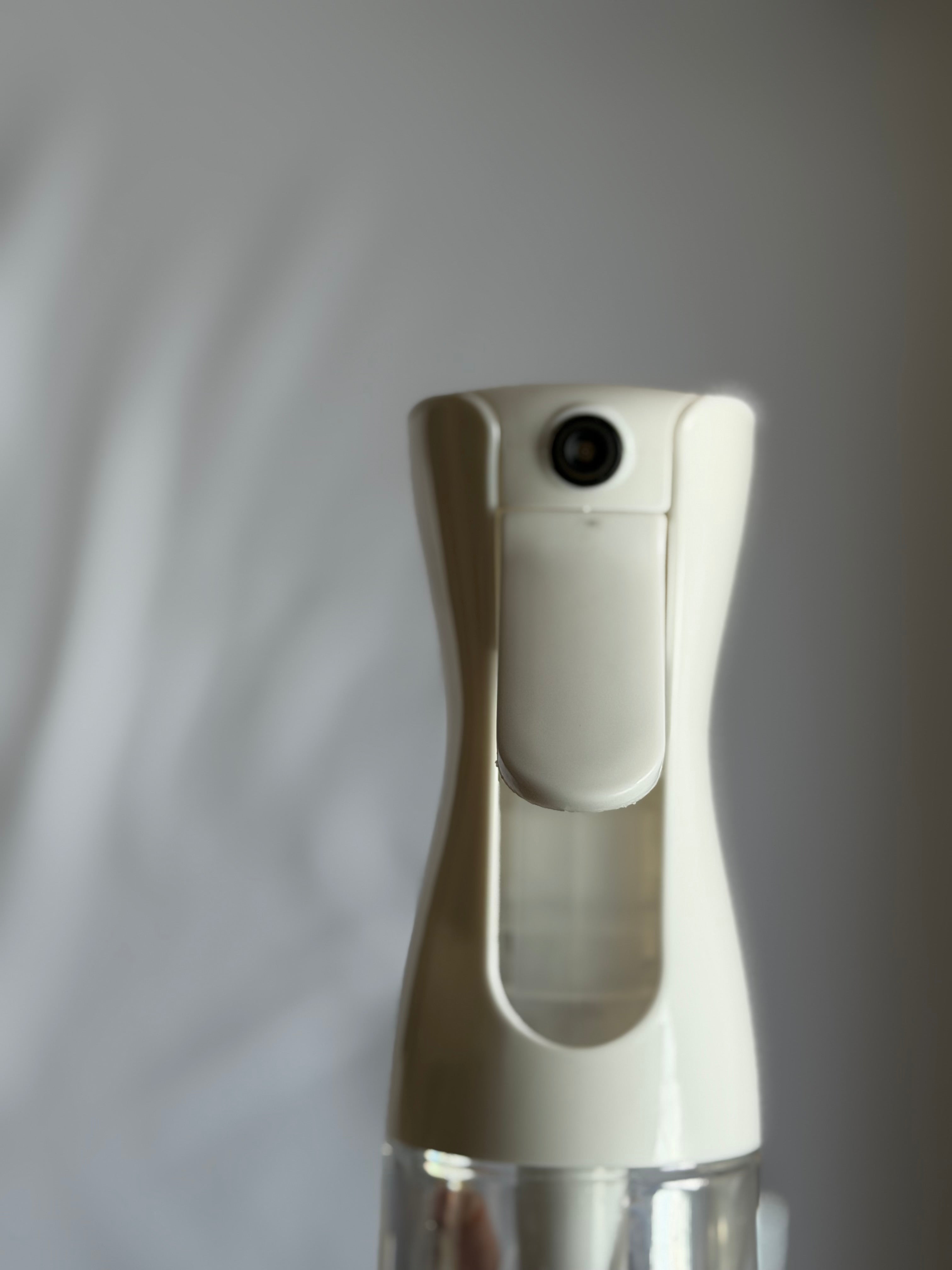 10 oz Continuous Mist Spray Bottle