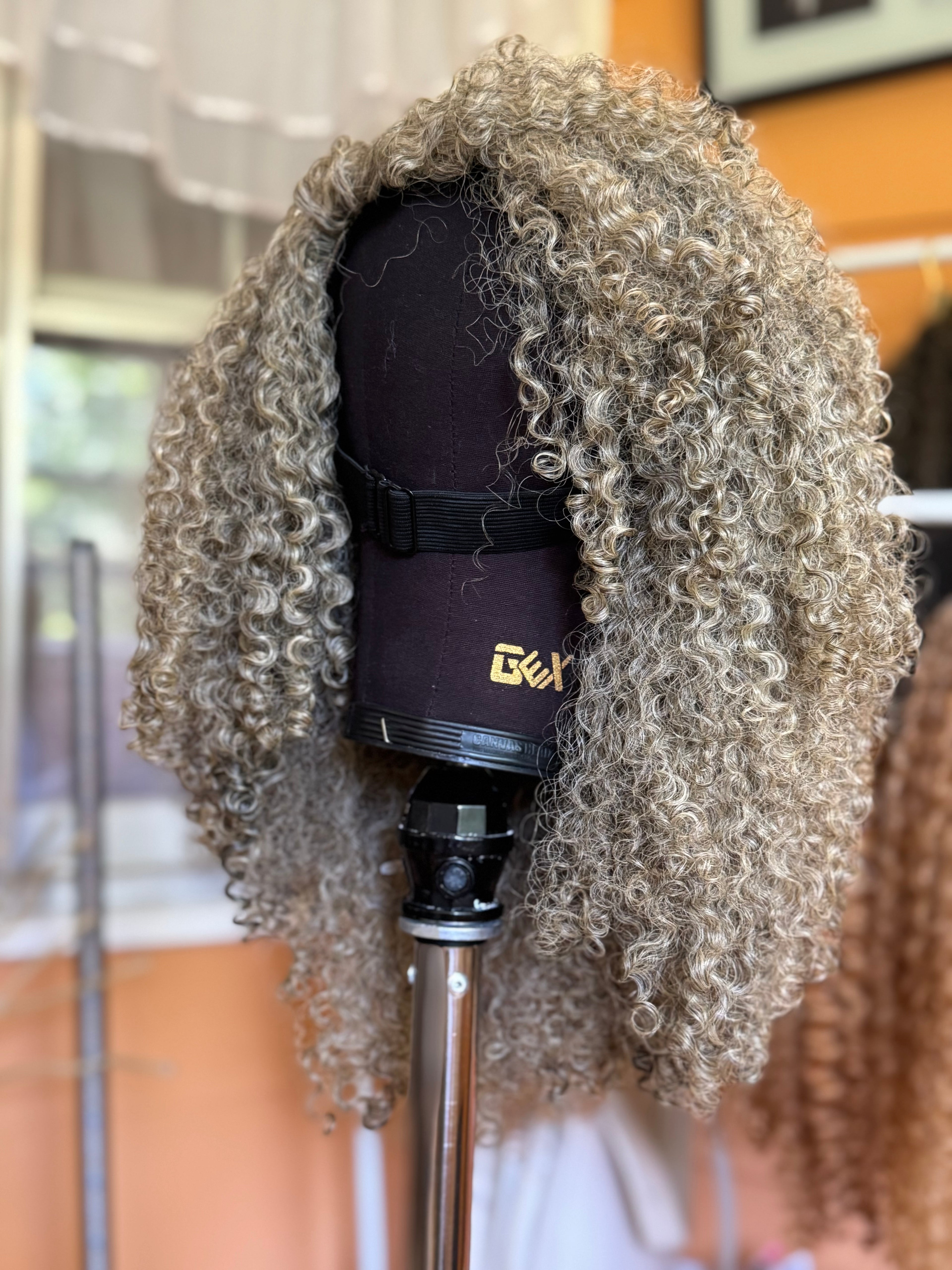 Halfwig: Burmese Curly | Limited -BHW1