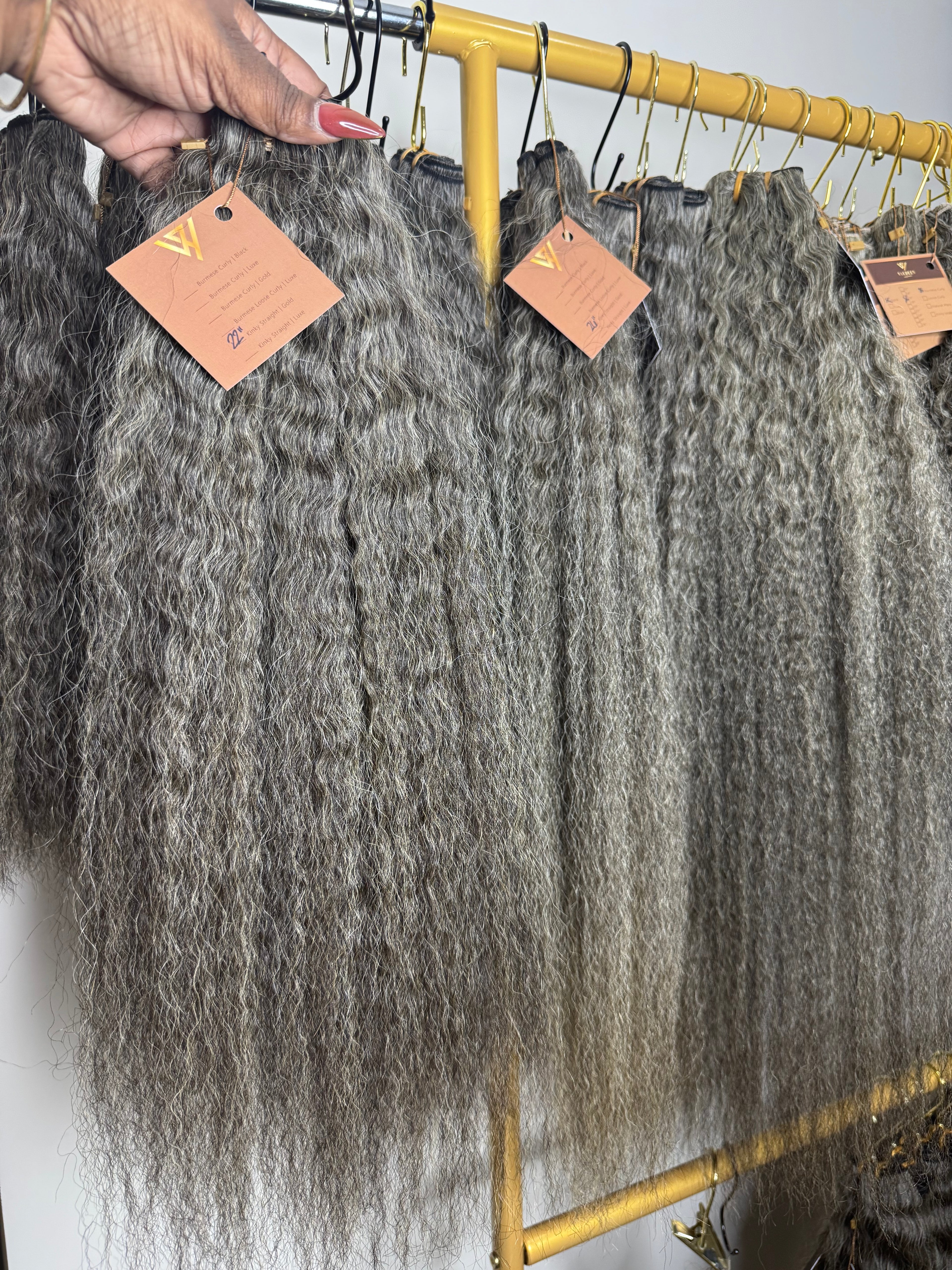 Kinky Straight | Gray