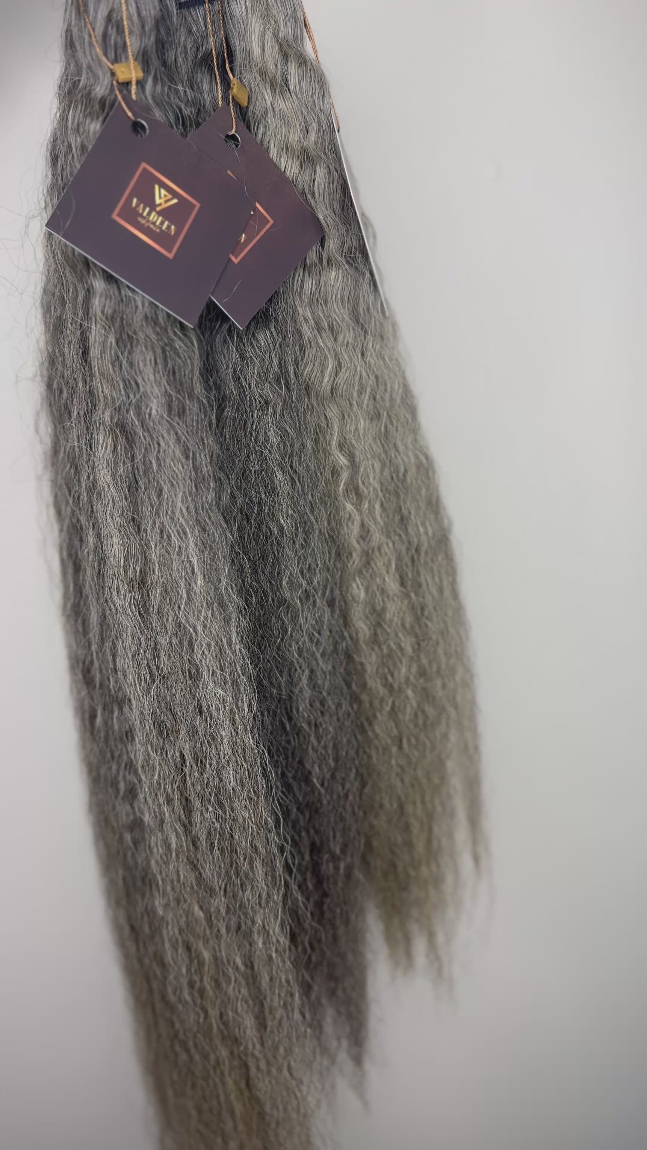 Kinky Straight | Gray